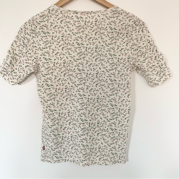 Levi’s Floral T-Shirt - Picture 3 of 5